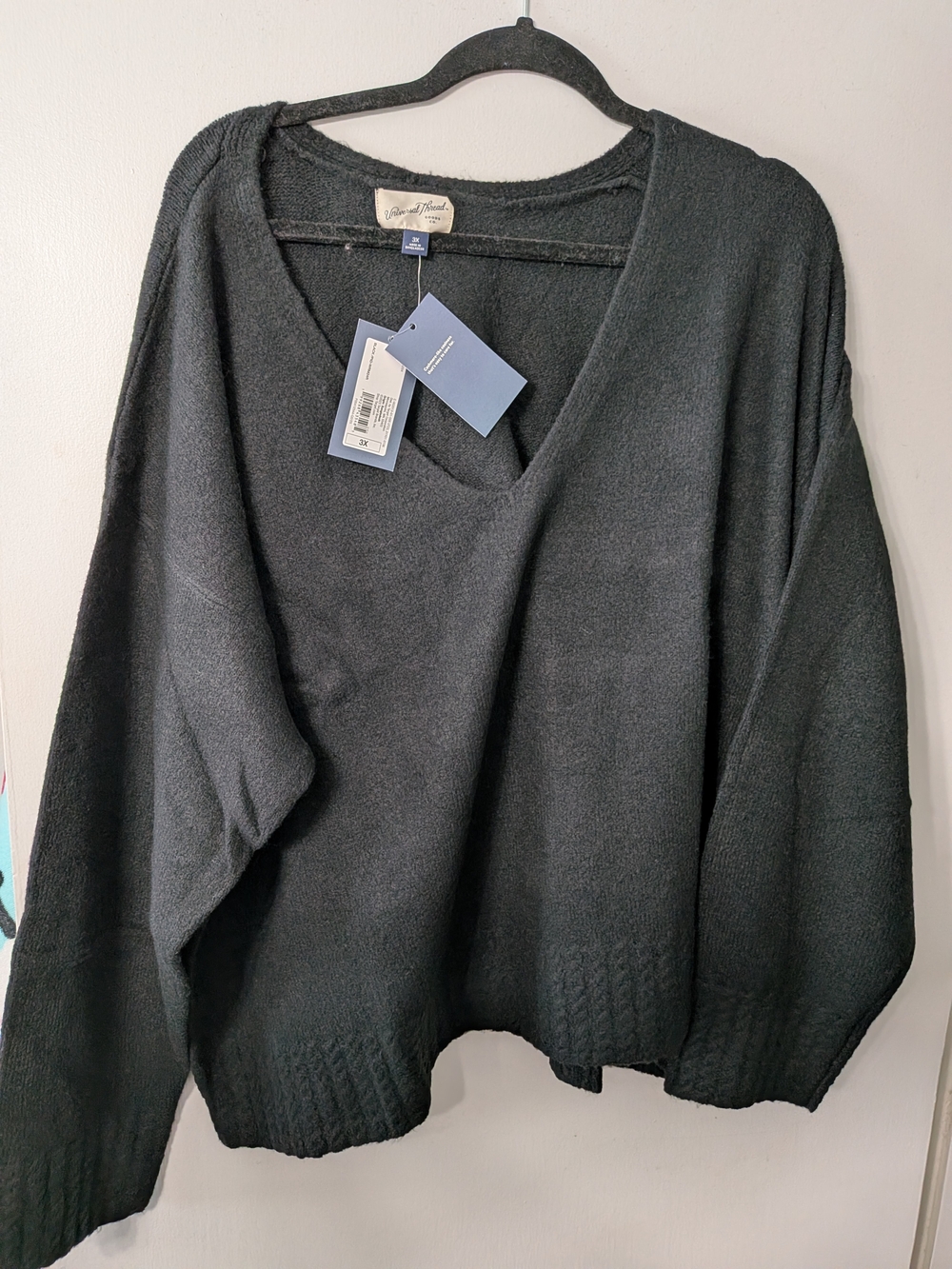 Universal Thread Black V-Neck Women's Plus Size Sweater